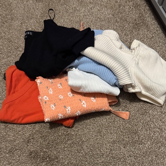 Bundle of shirts - Picture 2 of 8